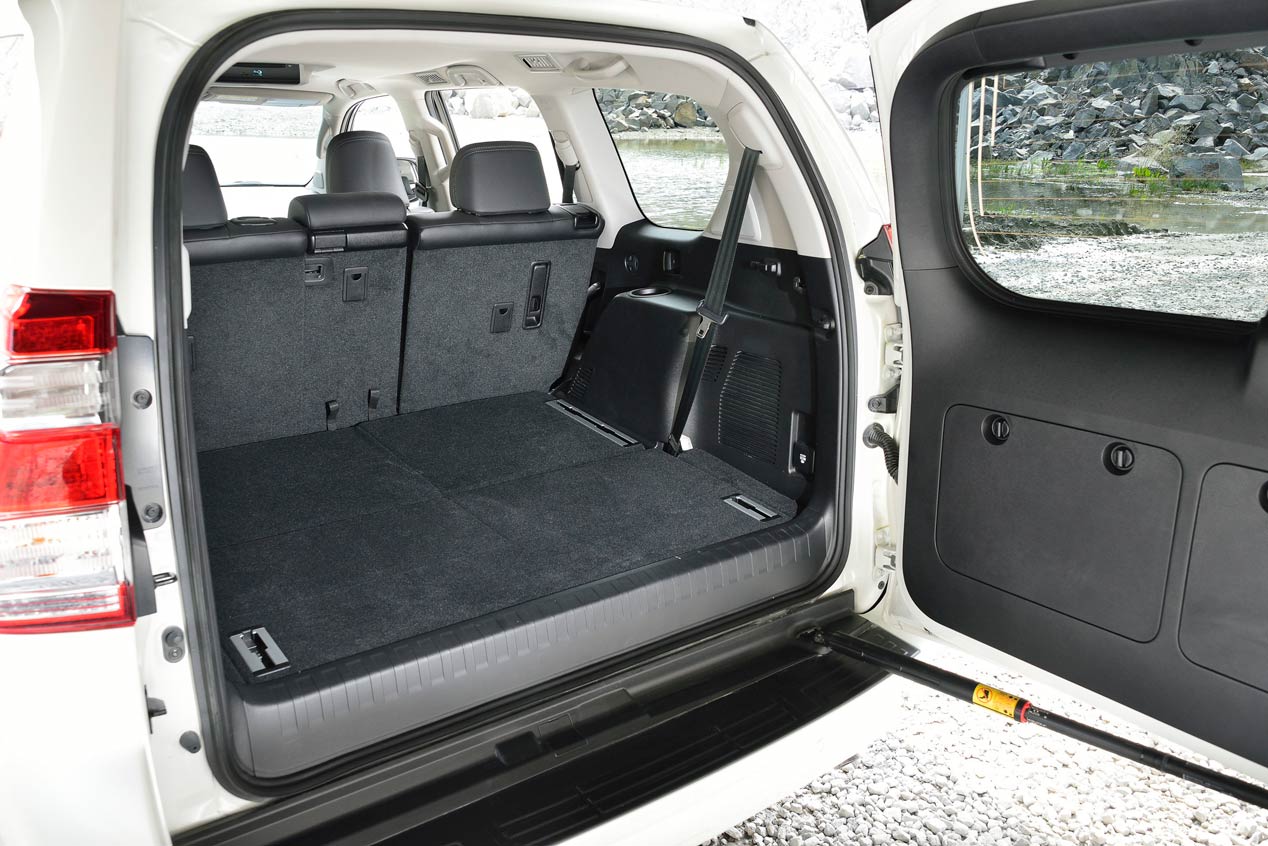 Al volante del Toyota Land Cruiser 180D