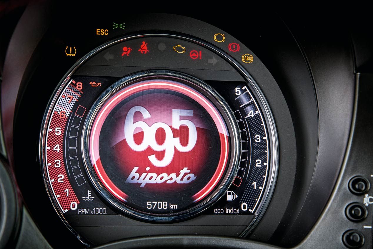 Abarth 695 Esse Esse vs Abarth 695 Biposto