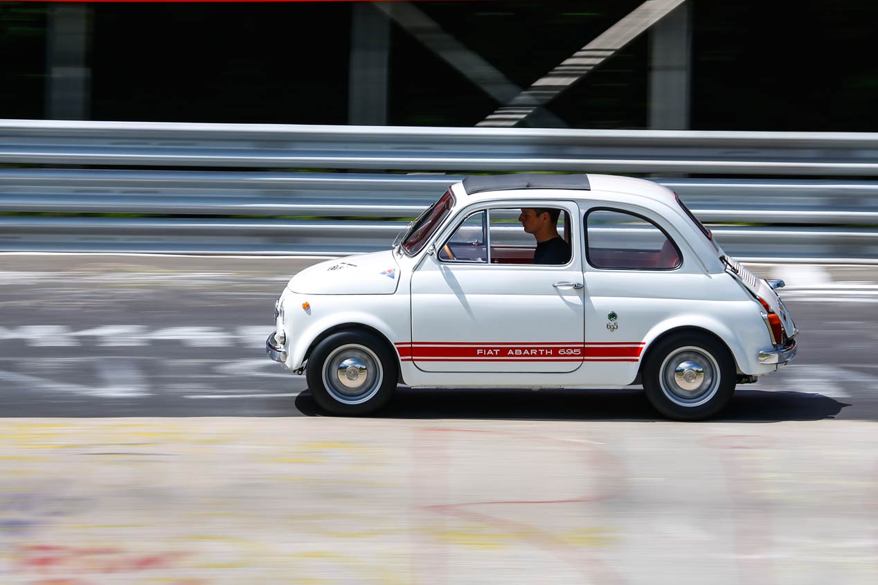 Abarth 695 Esse Esse vs Abarth 695 Biposto