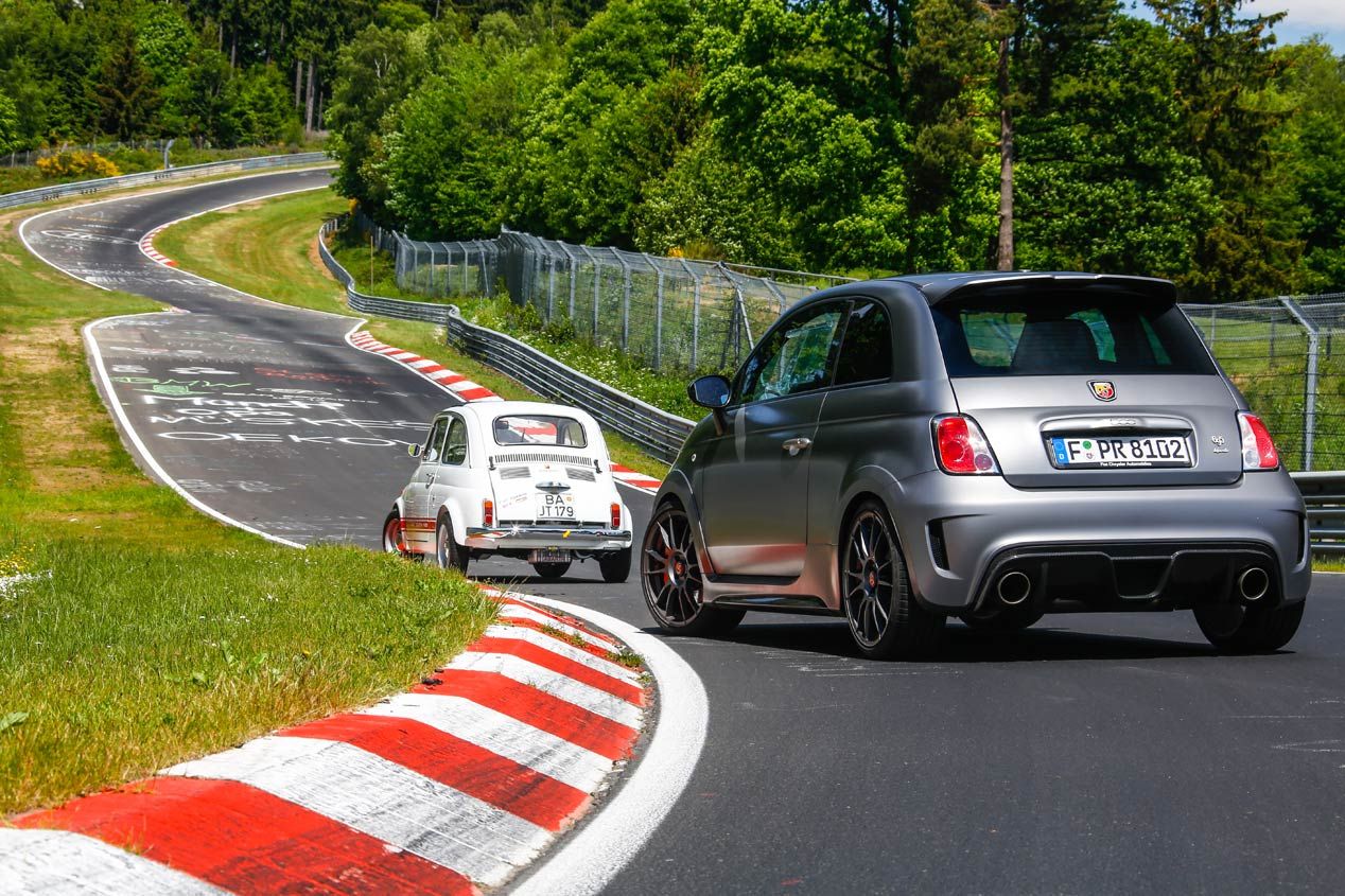 Abarth 695 Esse Esse vs Abarth 695 Biposto