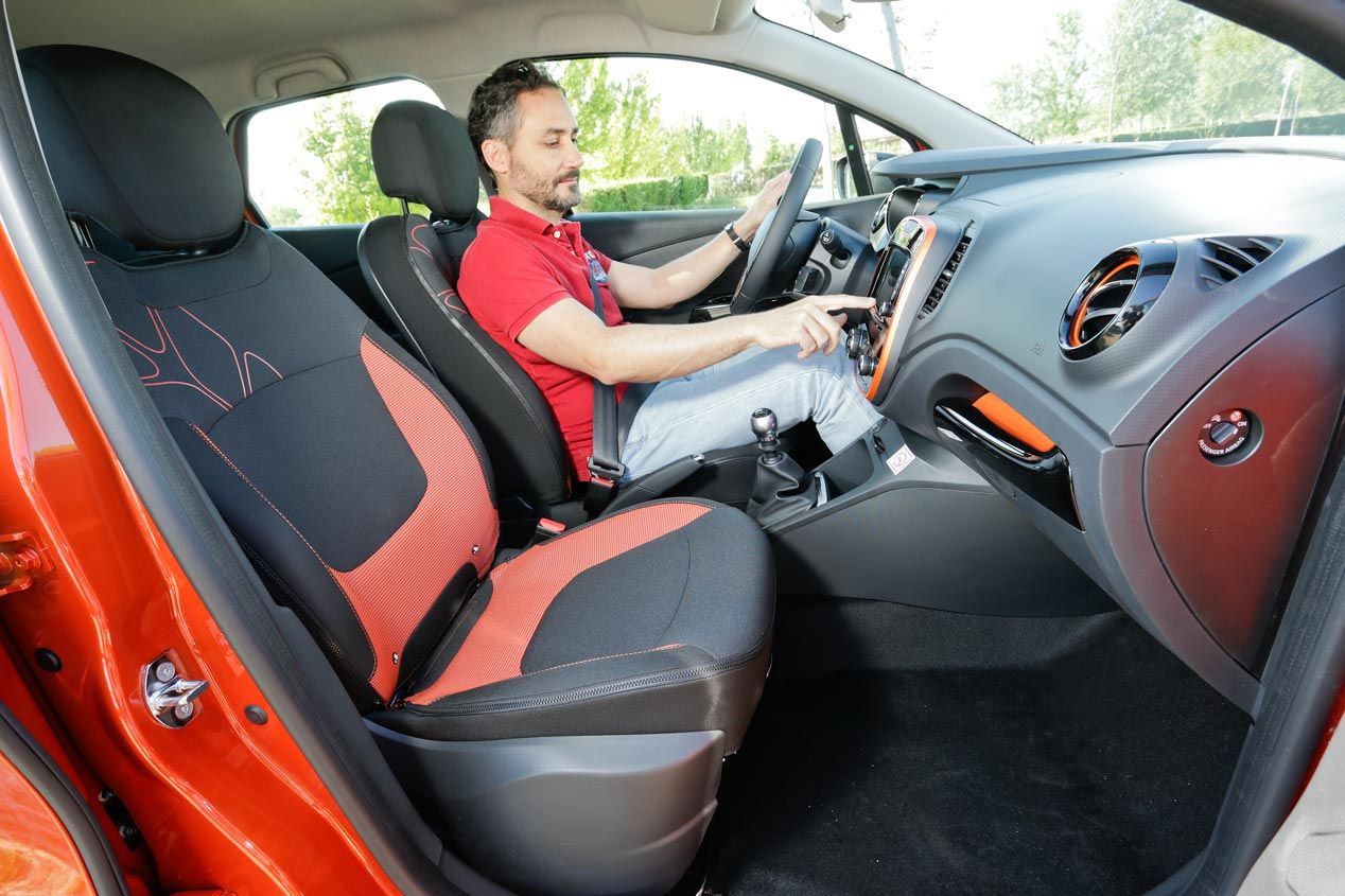 Mazda CX-3 contra a Renault Captur y Suzuki Vitara