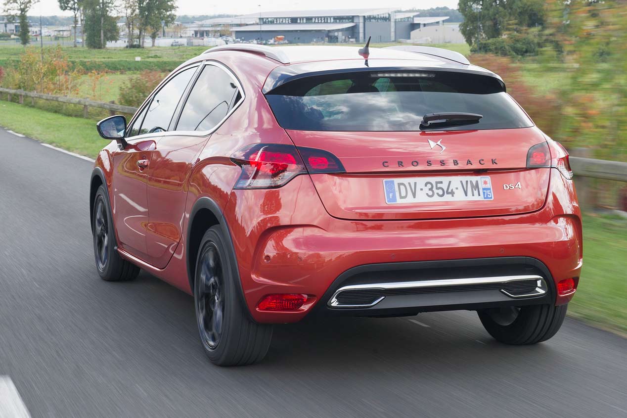 DS 4 Crossback BlueHDI 180 CV, asi es el DS 4 más SUV