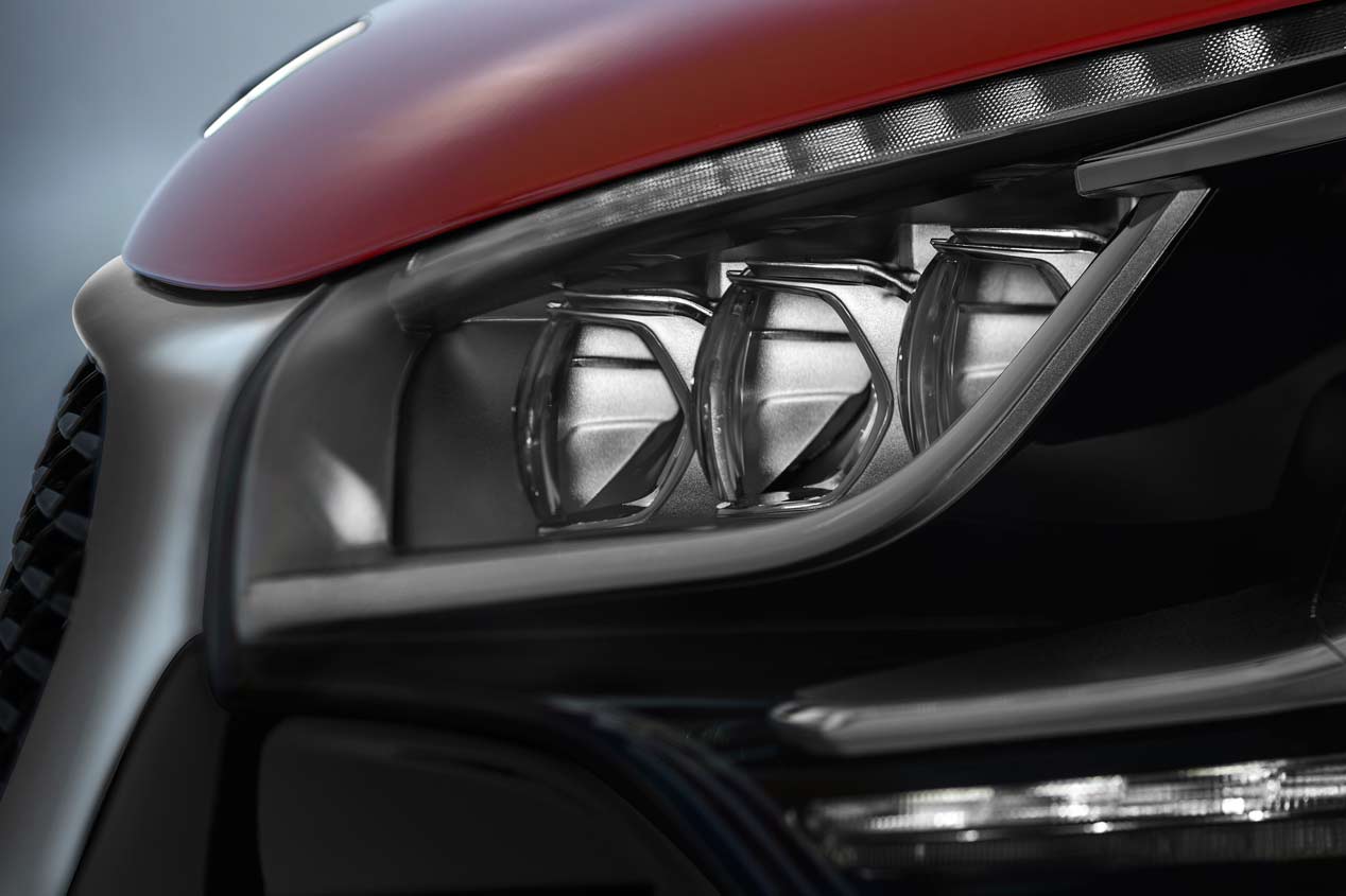 DS 4 Crossback BlueHDI 180 CV, asi es el DS 4 más SUV