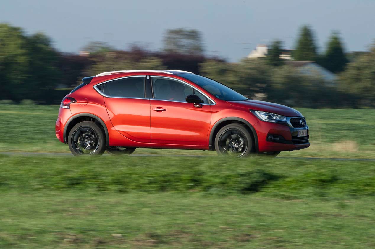 DS 4 Crossback BlueHDI 180 CV, asi es el DS 4 más SUV