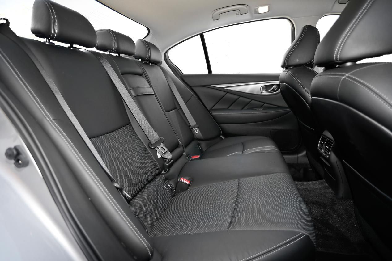 El Jaguar XE 2.0D 180 se enfrenta al Infiniti Q50 2.2D y Opel Insignia 2.0 CDTI