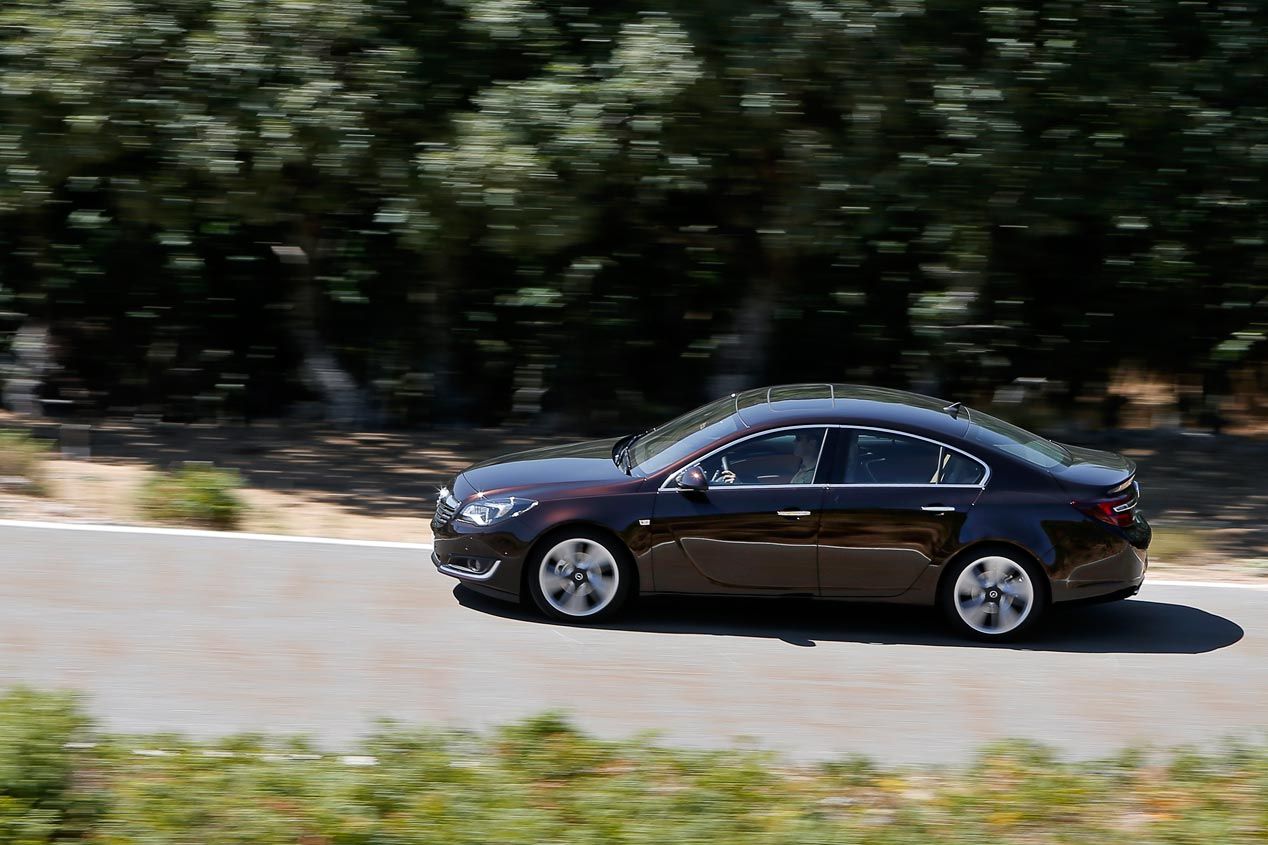 El Jaguar XE 2.0D 180 se enfrenta al Infiniti Q50 2.2D y Opel Insignia 2.0 CDTI