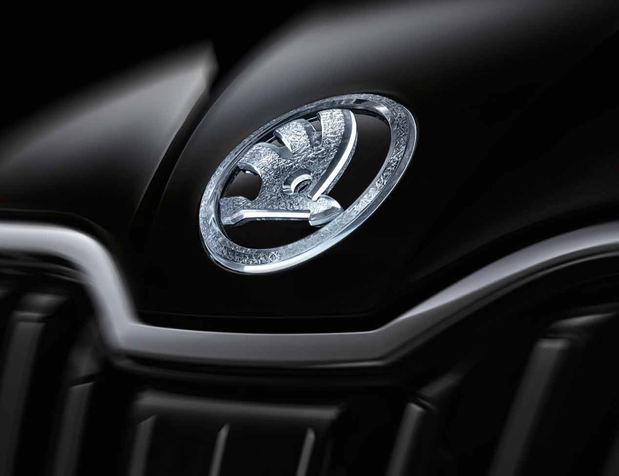 Skoda Superb Black Crystal