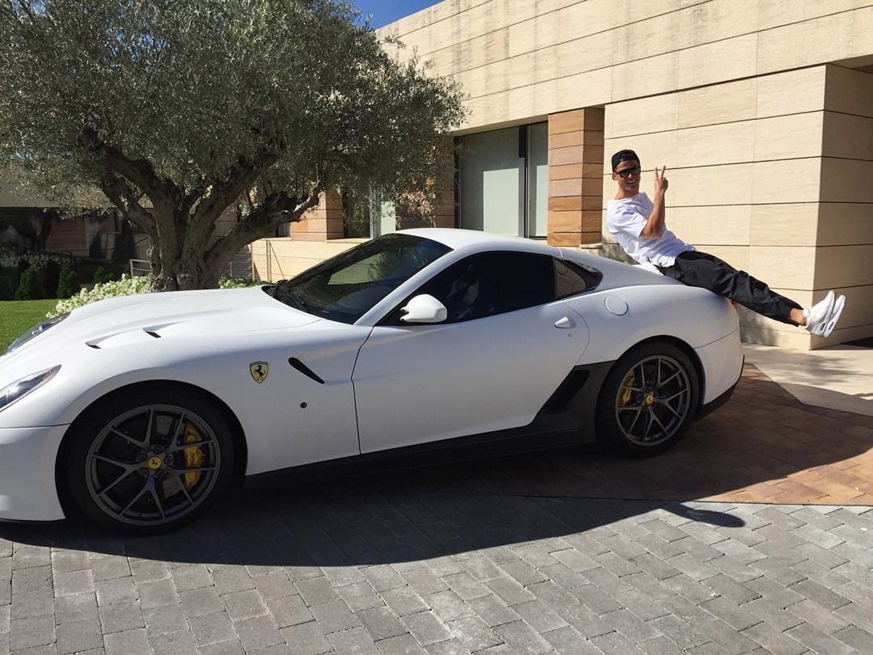 Los cochazos de Cristiano Ronaldo