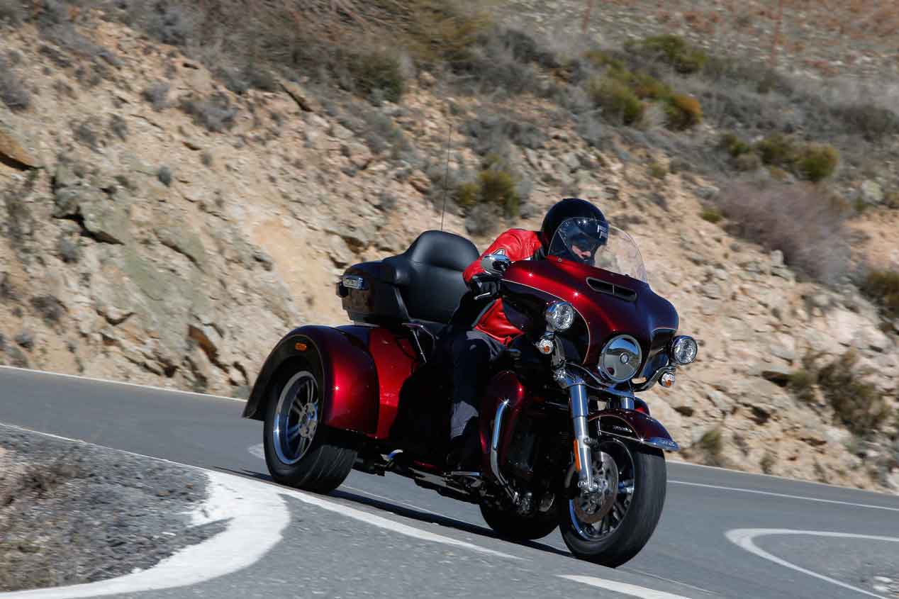 Conducir motos con carné de coche: alternativas diferentes