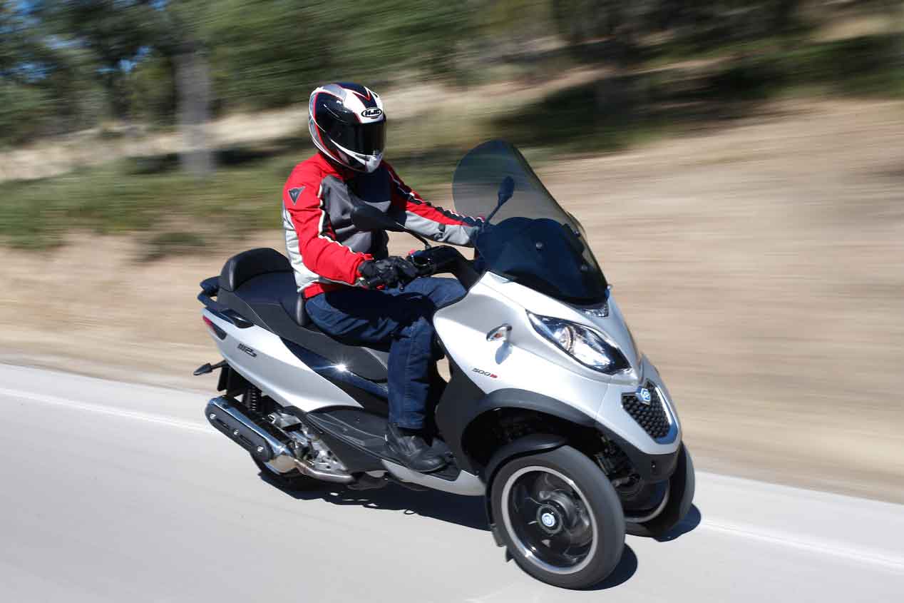 Conducir motos con carné de coche: alternativas diferentes