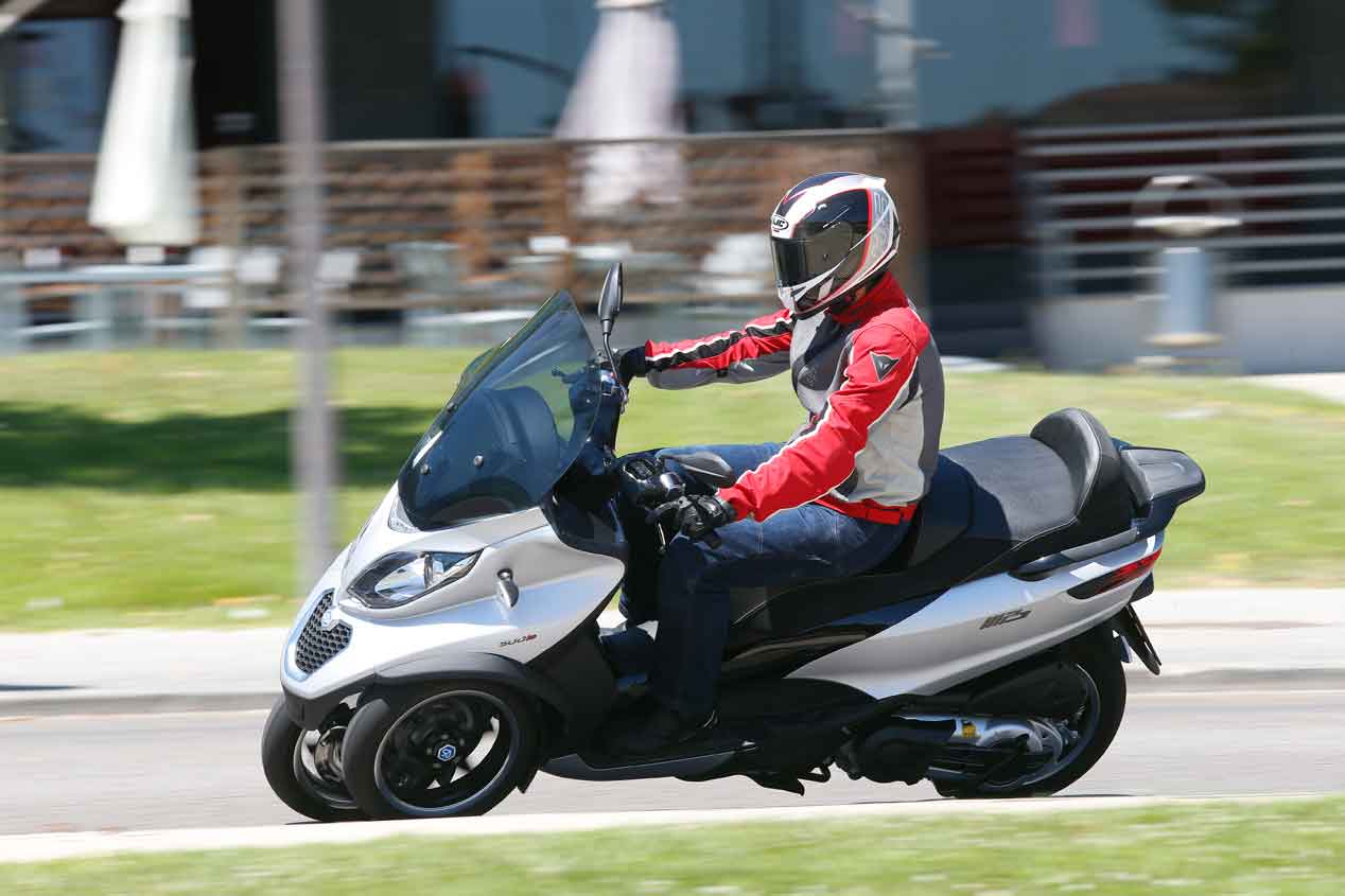 Conducir motos con carné de coche: alternativas diferentes