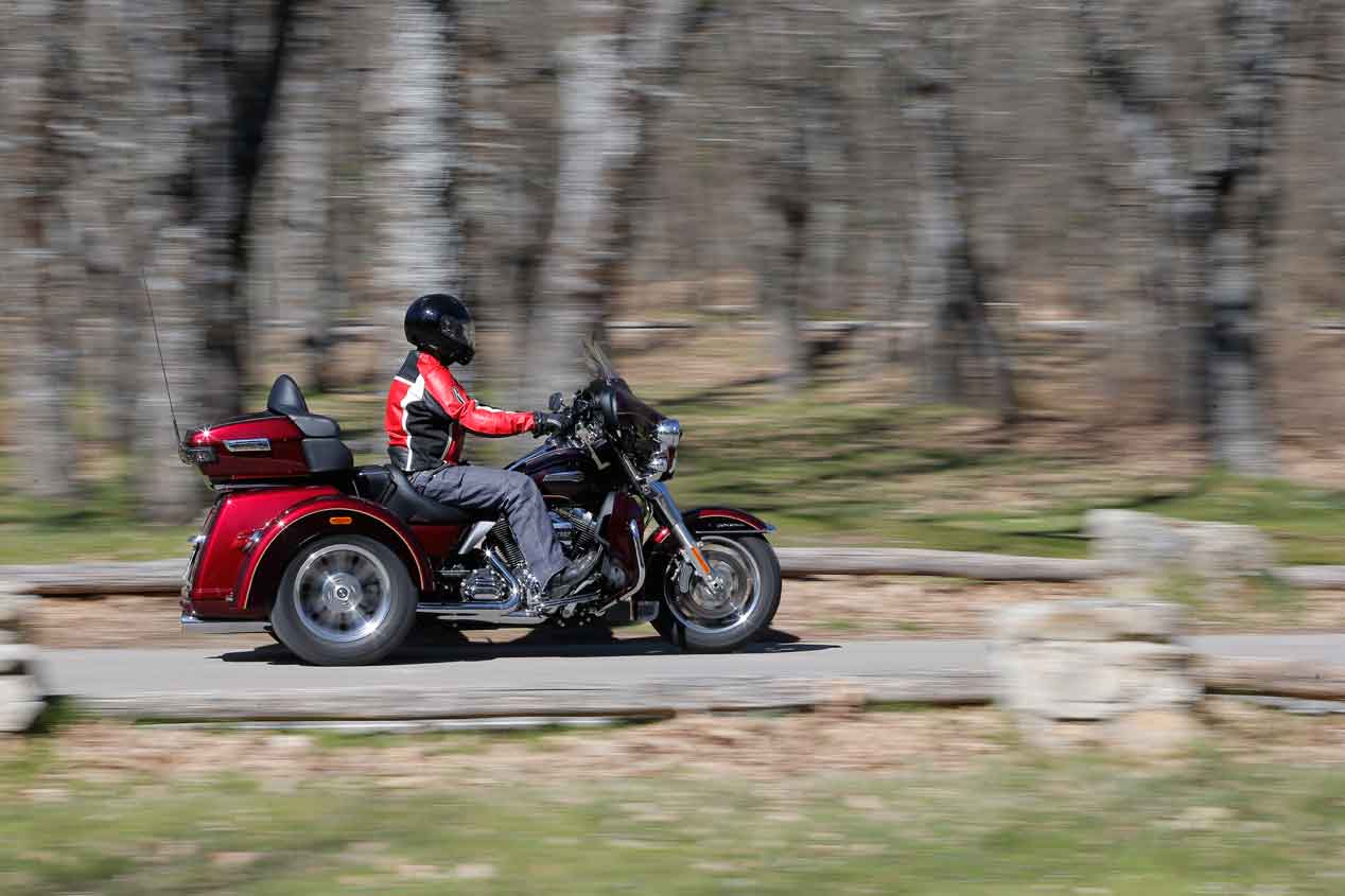 Conducir motos con carné de coche: alternativas diferentes