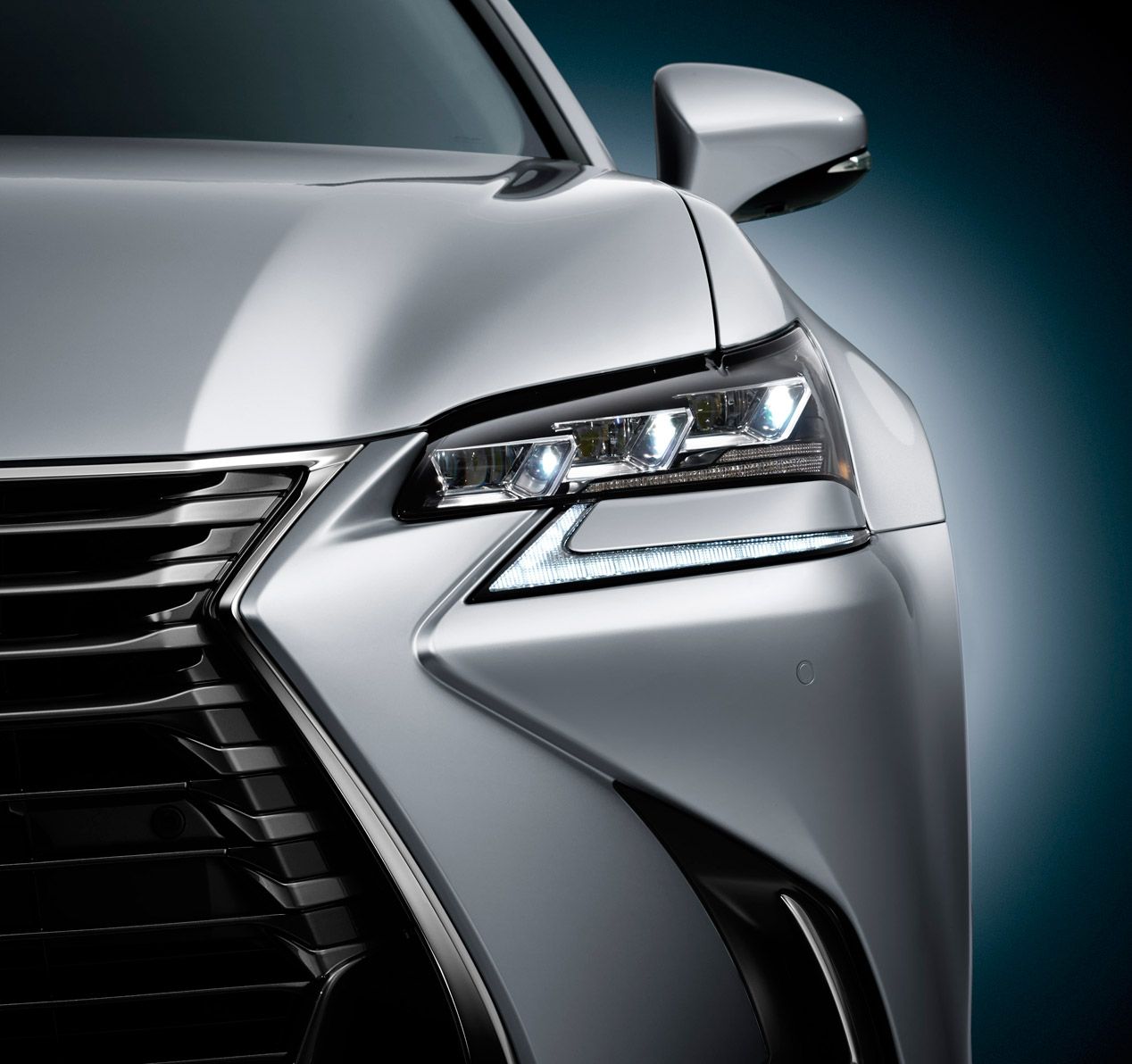 Lexus GS300h 2015, se renueva la berlina híbrida japonesa