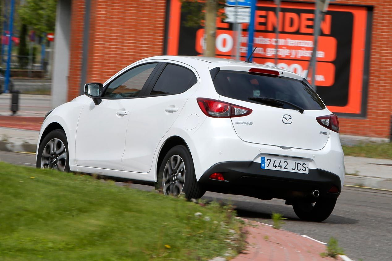 El Mazda 2 1.5 Skyactiv-G 90 se enfrenta al Volkswagen Polo 1.2 TSI 90