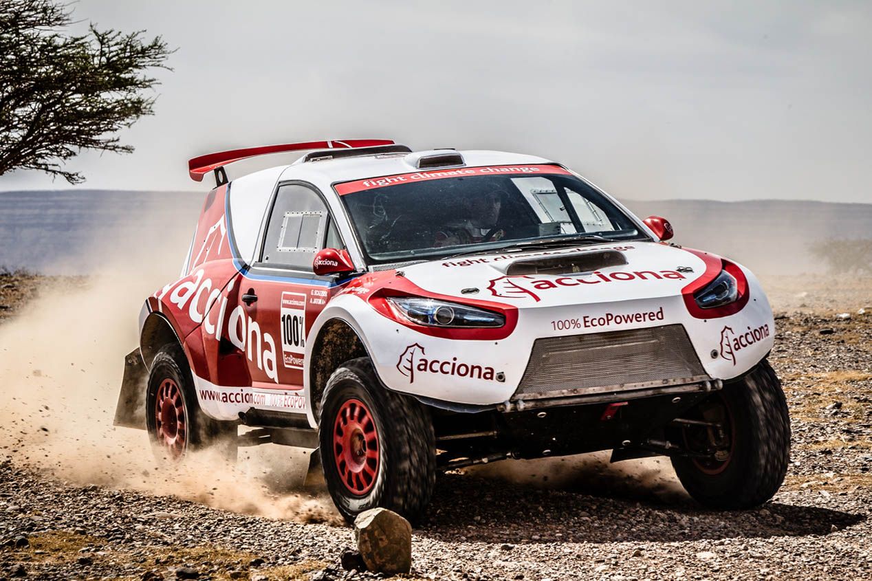 El coche eléctrico de Acciona para el Dakar 2016