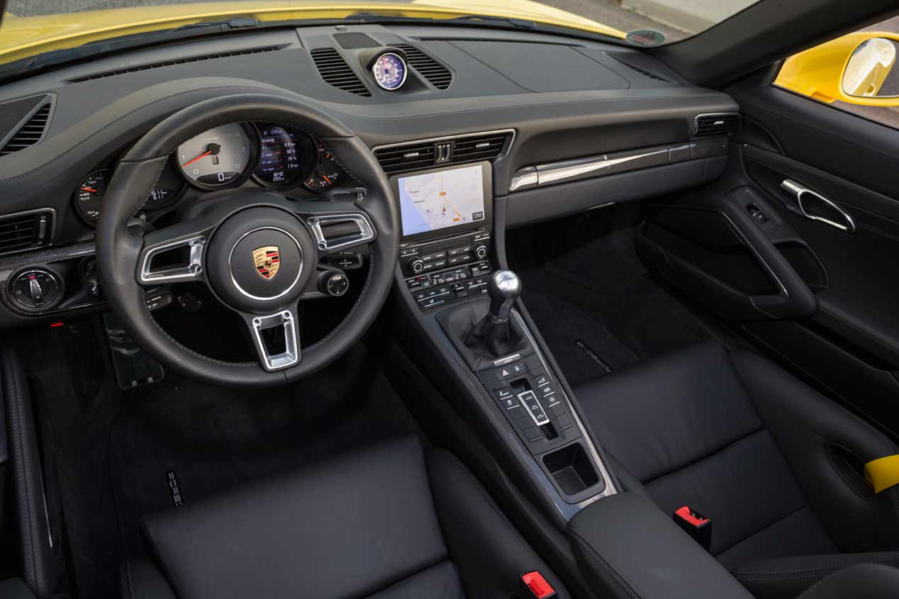 Porsche 911 Carrera Cabrio, en imágenes