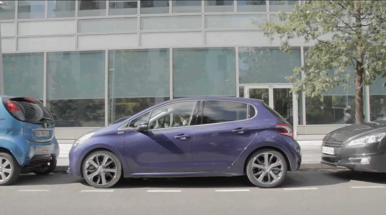 Peugeot Park Assist, aparcar cosa de niños