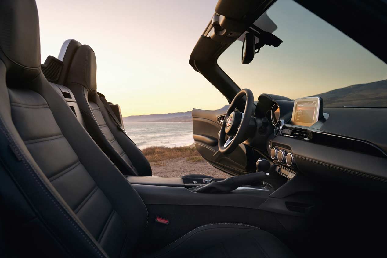Fiat 124 Spider, las fotos de este cabrio biplaza