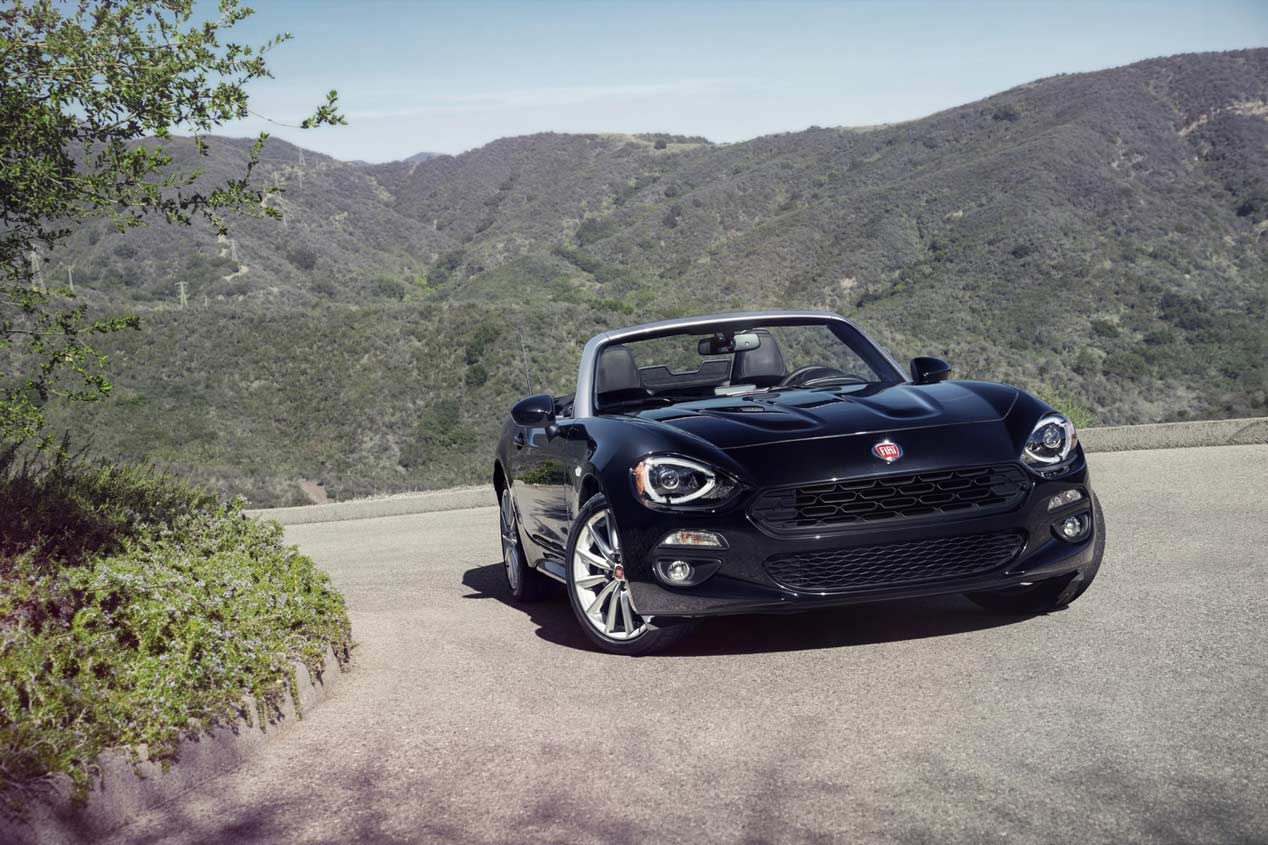 Fiat 124 Spider, las fotos de este cabrio biplaza