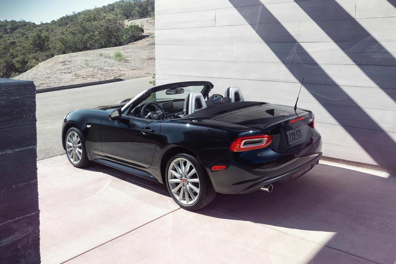 Fiat 124 Spider, las fotos de este cabrio biplaza