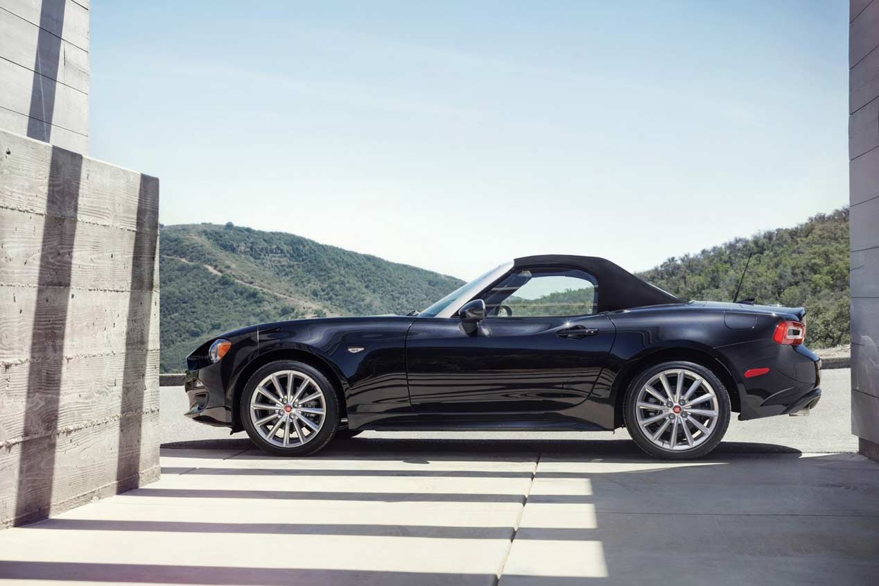 Fiat 124 Spider, las fotos de este cabrio biplaza