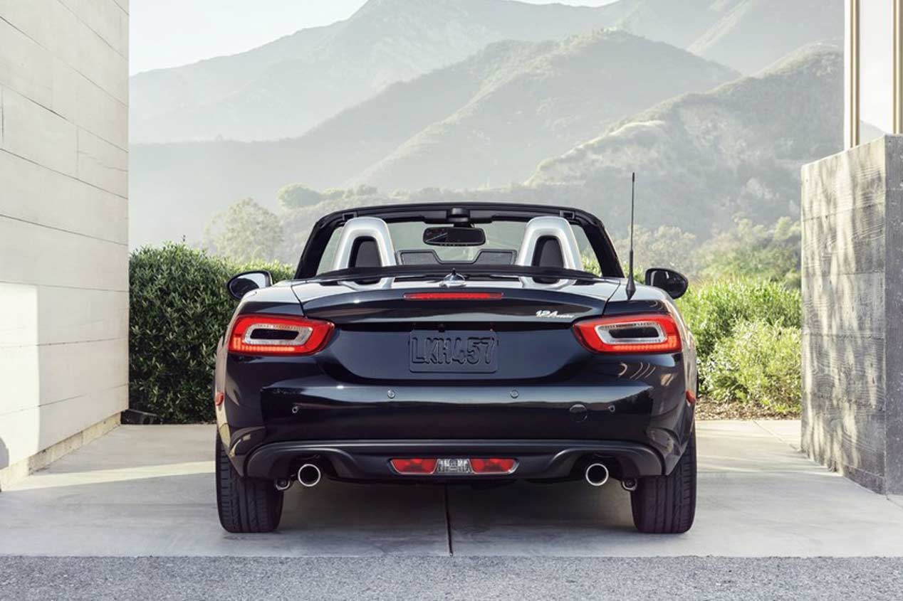 Fiat 124 Spider, las fotos de este cabrio biplaza