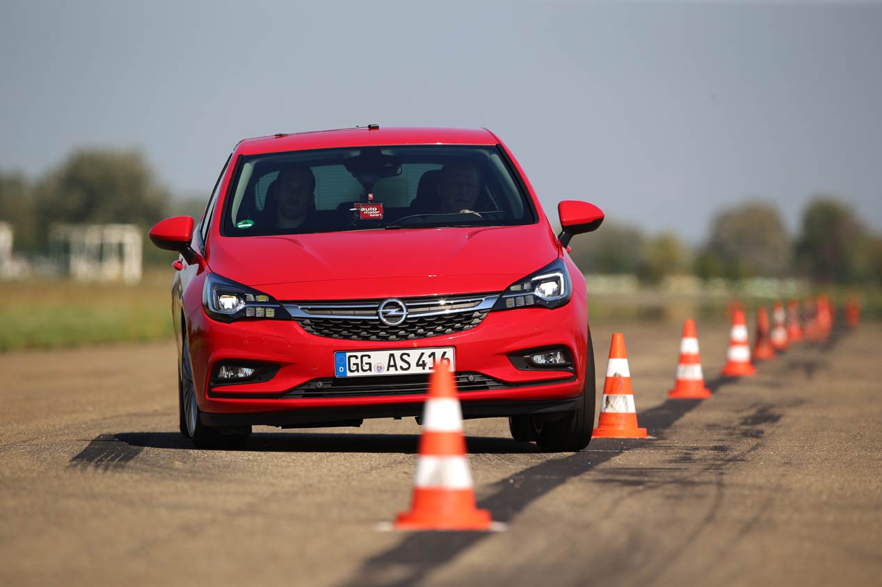 Duelo de compactos: Opel Astra y Renault Mégane