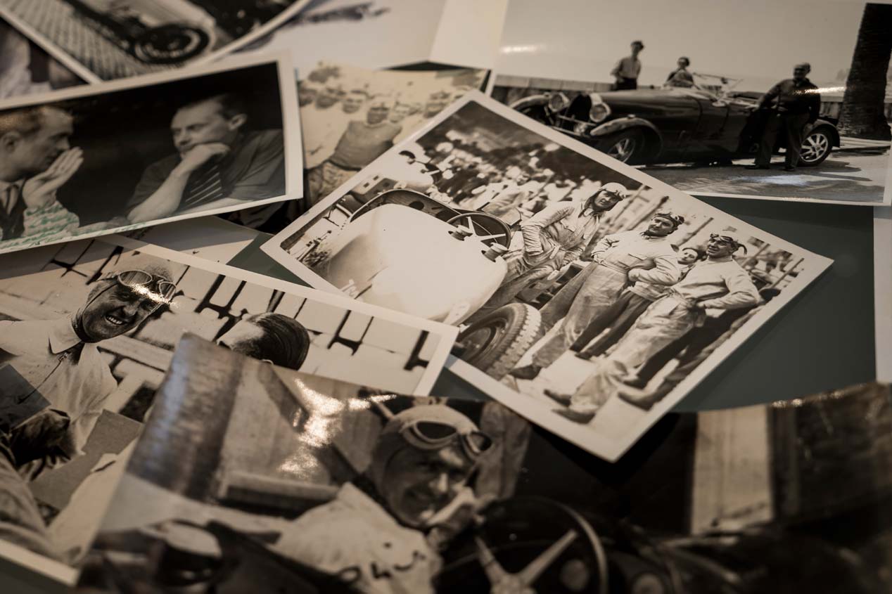 El Bugatti Chiron toma el nombre de un mítico piloto que, durante los años 1920 y 1930, ganó para Bugatti la mayoría de Grandes Premios disputados en dicho periodo.