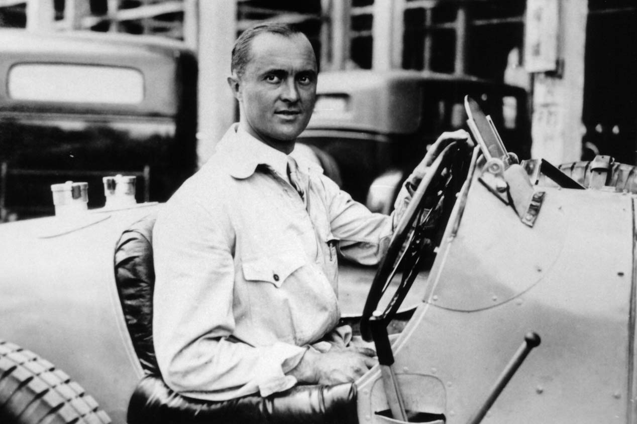 El Bugatti Chiron toma el nombre de un mítico piloto que, durante los años 1920 y 1930, ganó para Bugatti la mayoría de Grandes Premios disputados en dicho periodo.