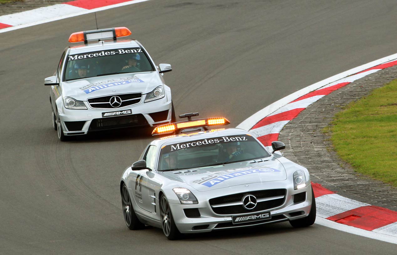 Mercedes y sus Safety Car, 20 años en los circuitos