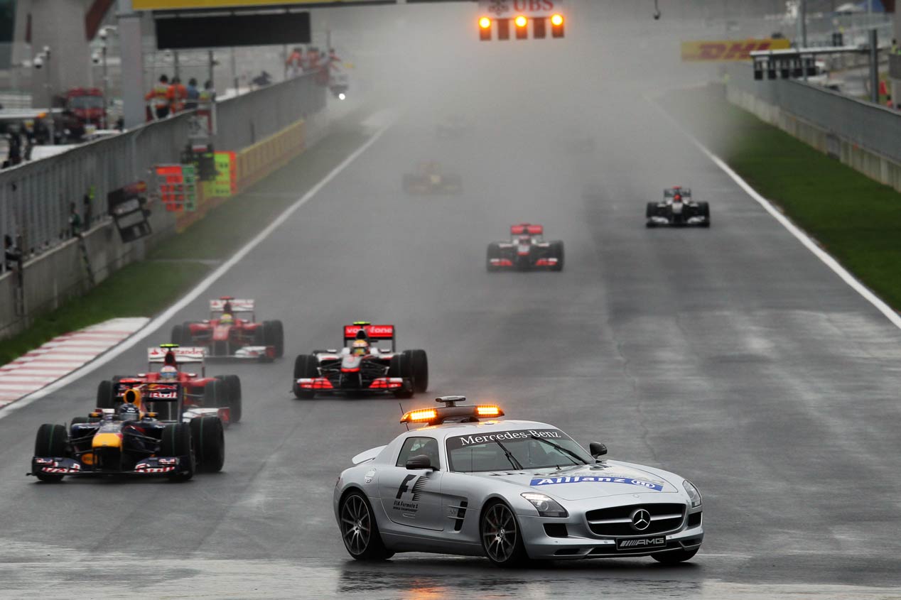 Mercedes y sus Safety Car, 20 años en los circuitos