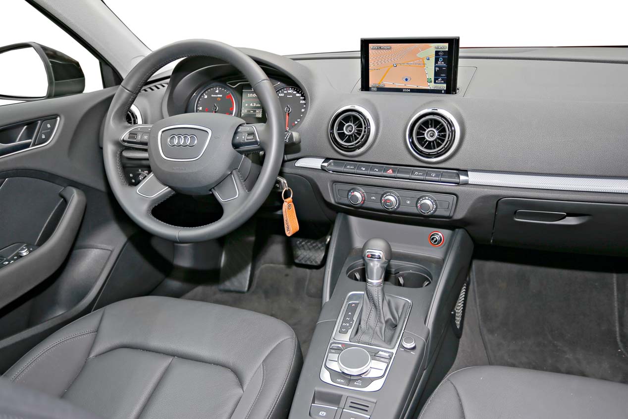 Los dos compactos más exclusivos: nuevo Mini Clubman vs Audi A3 Sportback