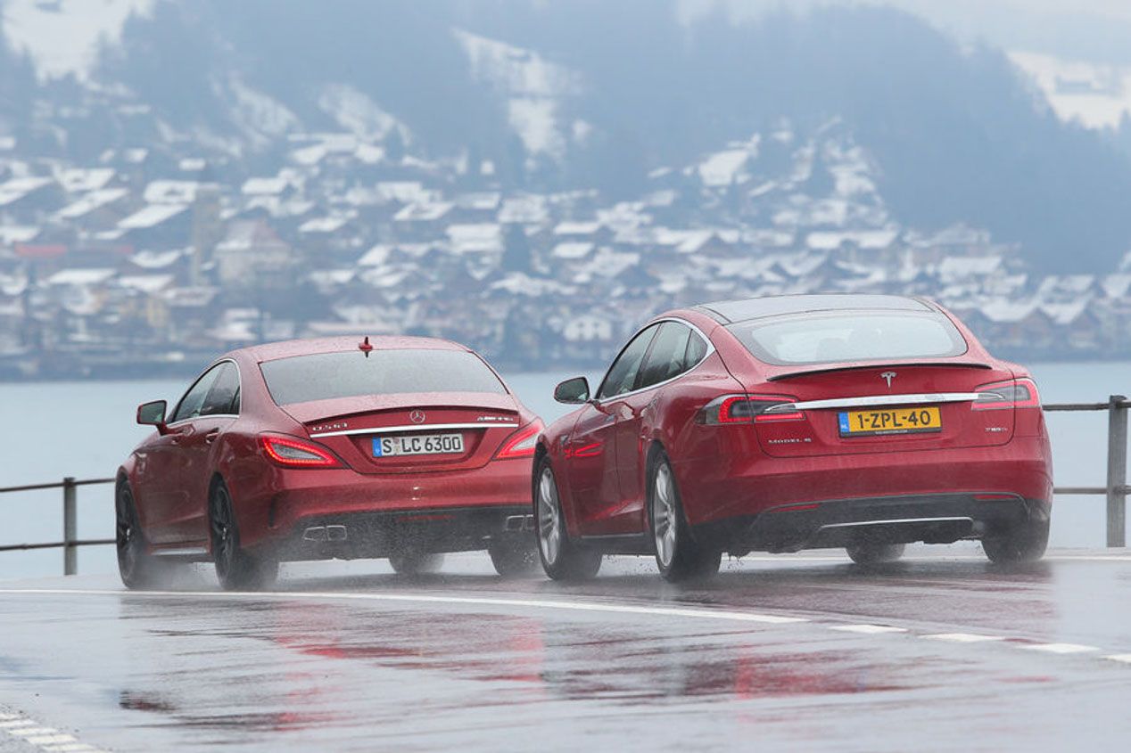 Tesla Model S P85D y Mercedes CLS 63 AMG S: una carrera de aceleración