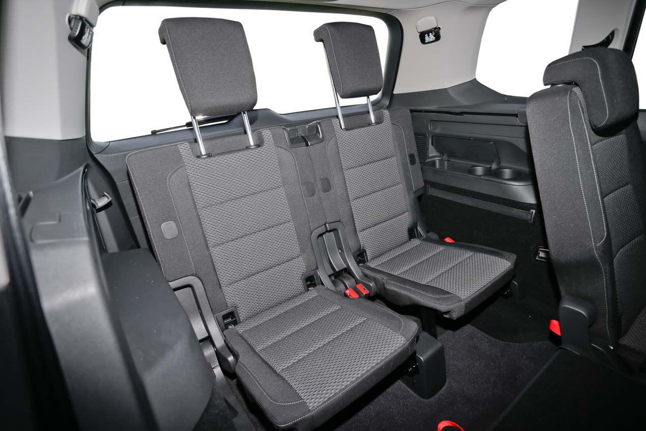 BMW 216d Gran Tourer 7 plazas vs Volkswagen Touran 1.6 TDI/110 CV 7 plazas, en fotos