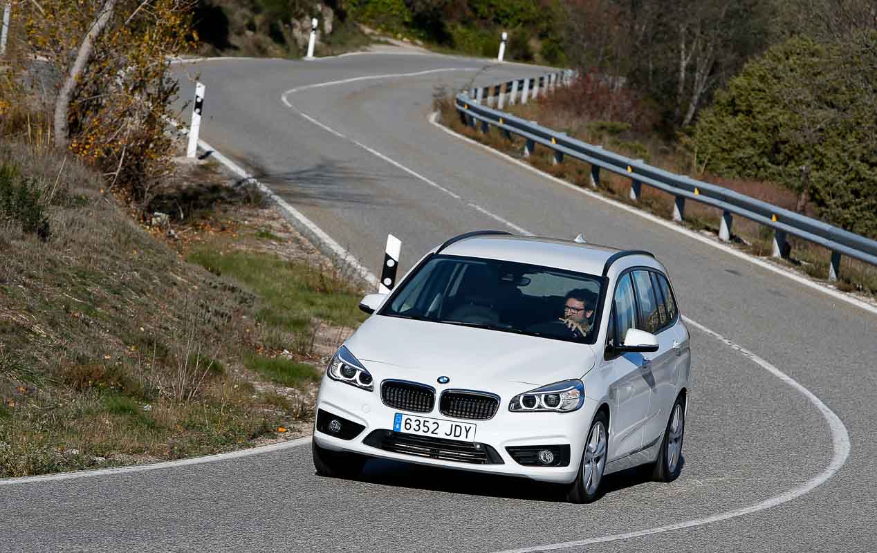 BMW 216d Gran Tourer 7 plazas vs Volkswagen Touran 1.6 TDI/110 CV 7 plazas, en fotos