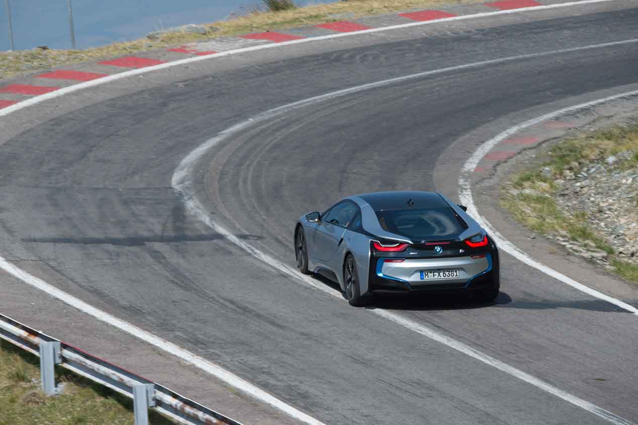 BMW i8, prueba y viaje por Rumanía. Sus fotos