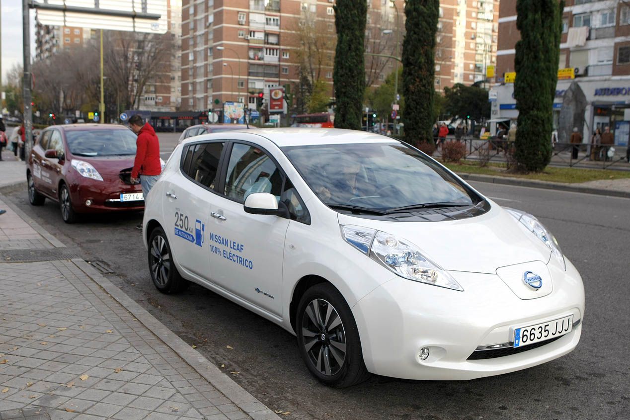 450 personas prueban el Nissan Leaf en Madrid