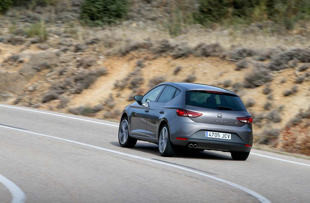 Peugeot 308 GT 2.0 BlueHDI-180 EAT6 vs Seat León FR 2.0 TDI-184, GTI de gasóleo