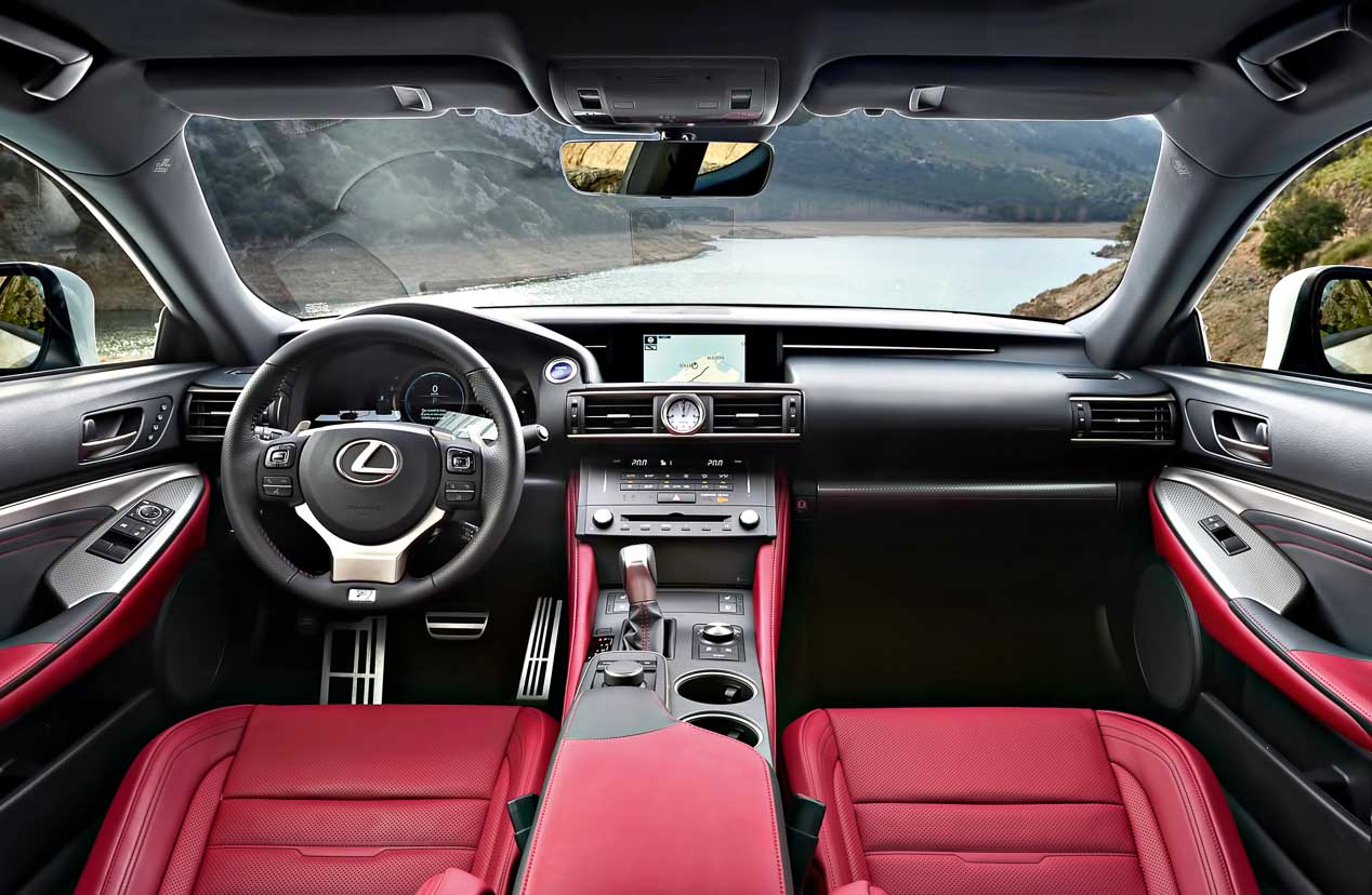 Lexus RC 300h, coupé híbrido de lujo