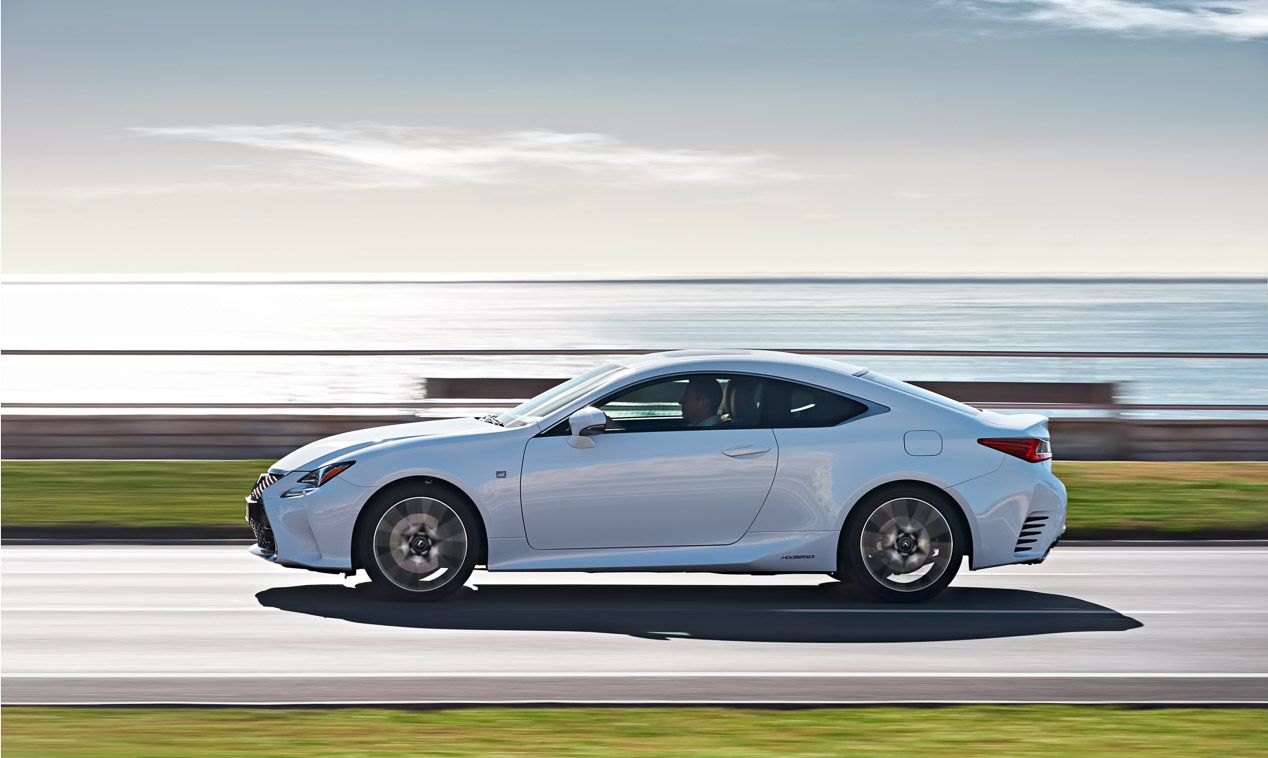 Lexus RC 300h, coupé híbrido de lujo