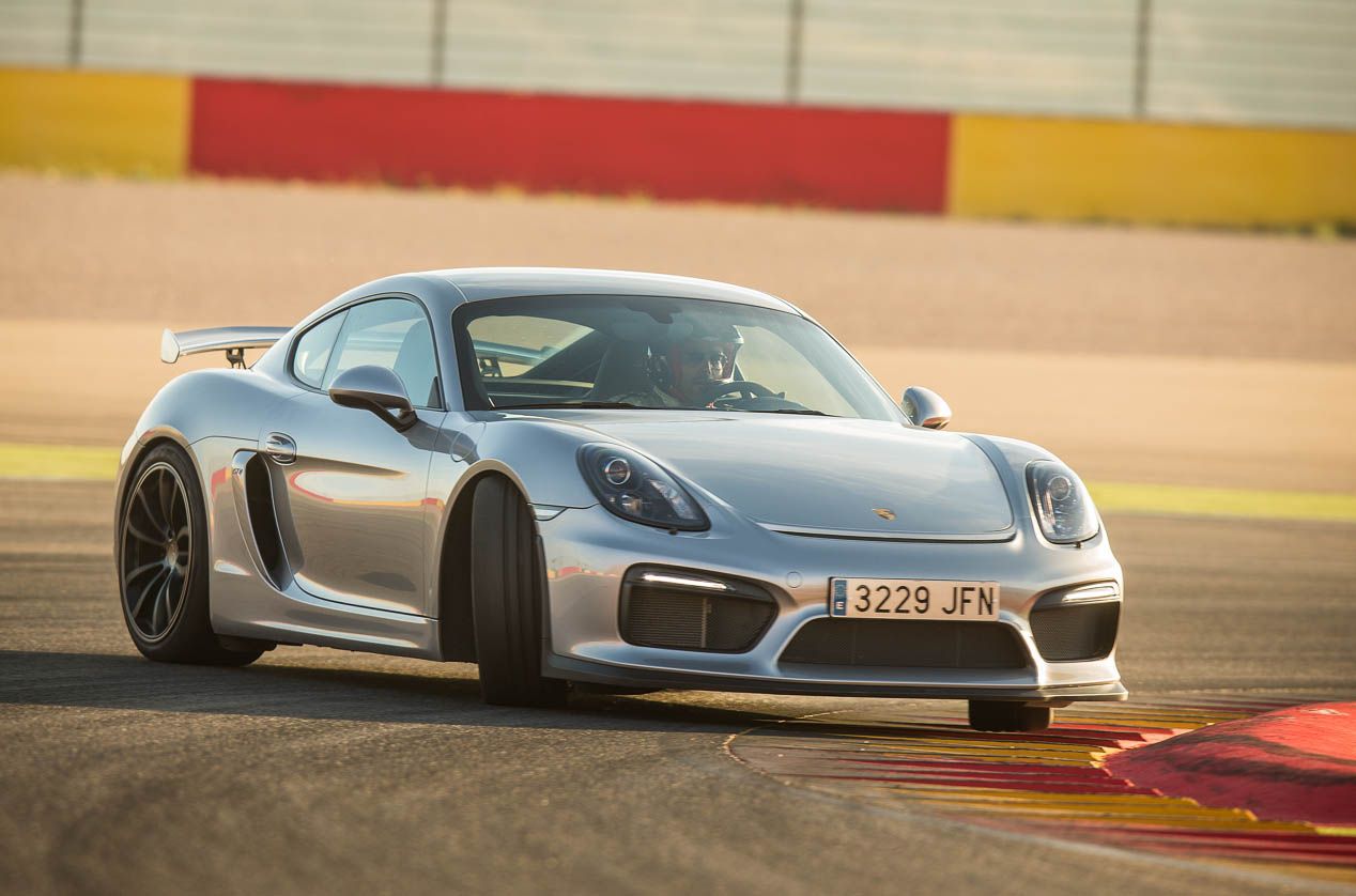 Porsche Cayman GT4