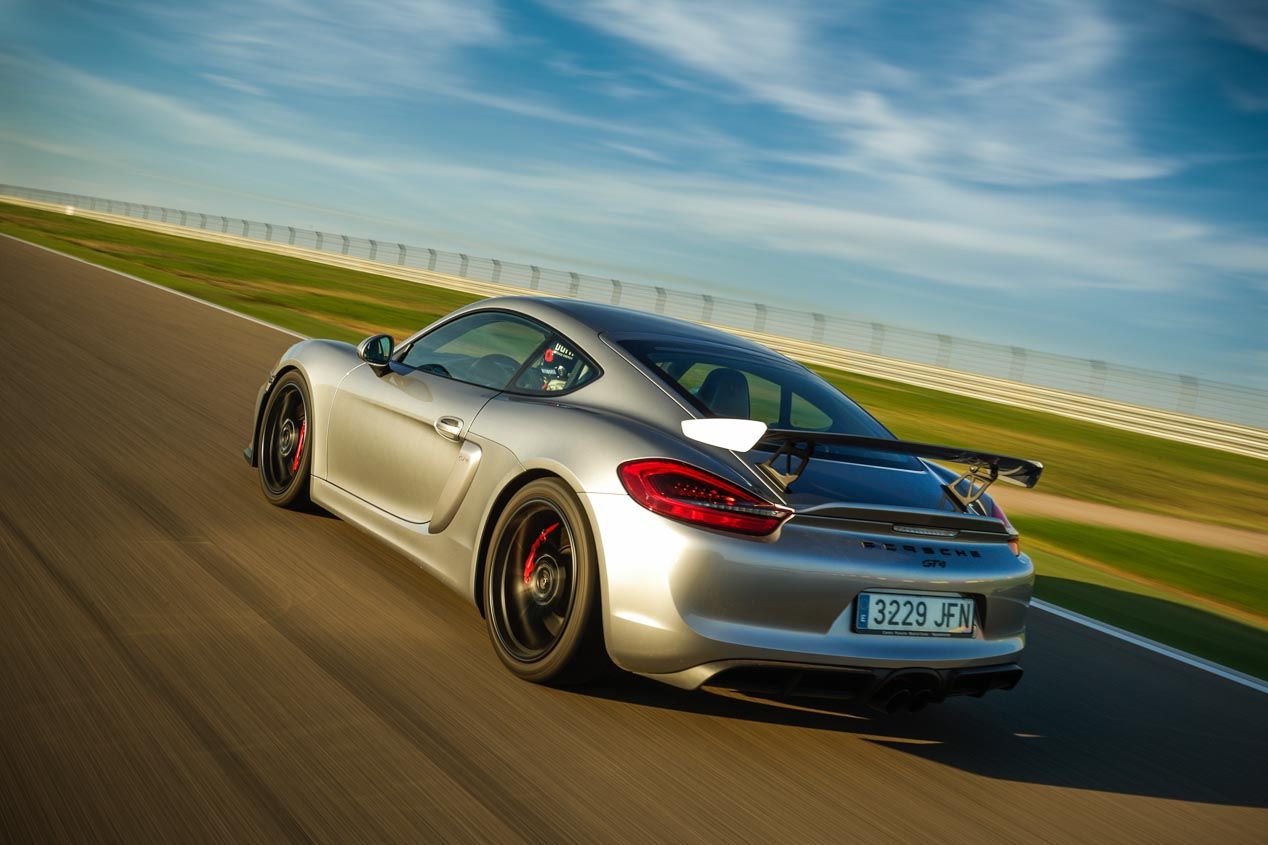 Porsche Cayman GT4
