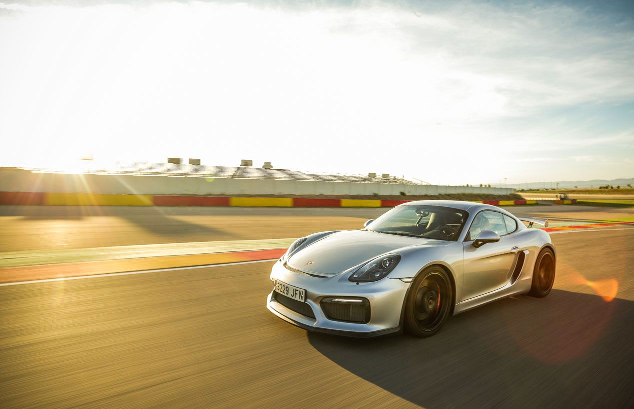 Porsche Cayman GT4