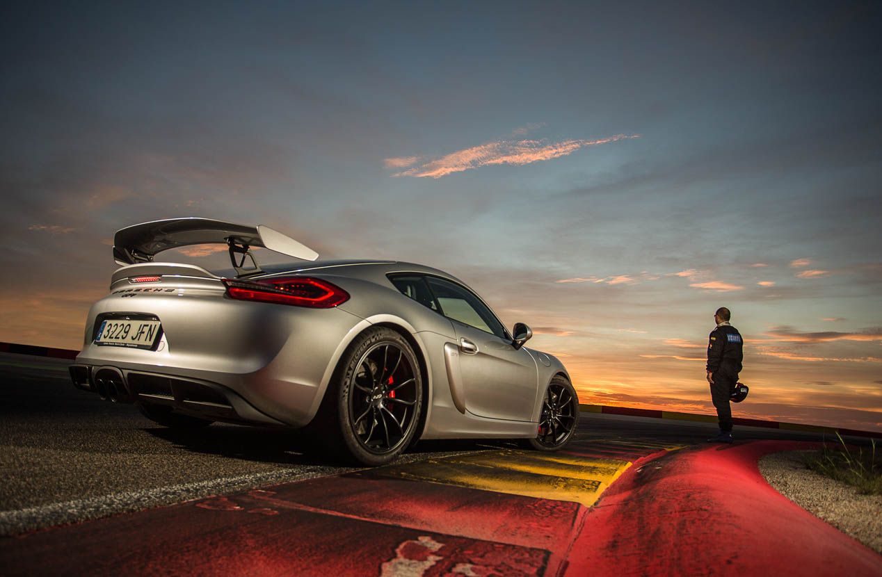 Porsche Cayman GT4