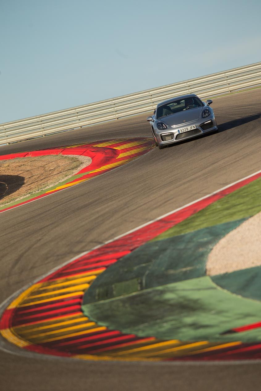 Porsche Cayman GT4