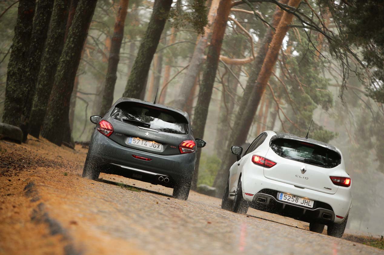 Comparativa Peugeot 208 GTi by PS vs Renault Clio RS Trophy
