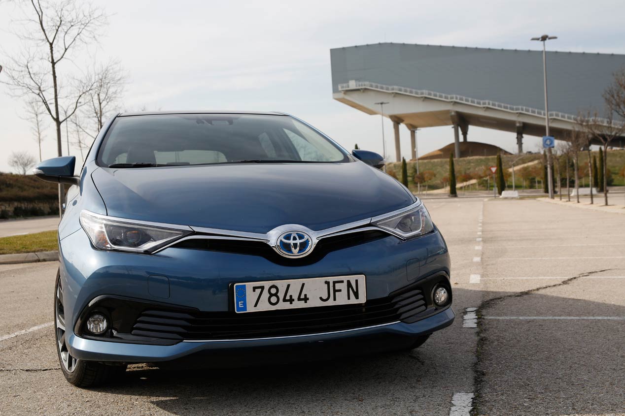 Toyota Auris Hybrid: con tablas y a lo loco