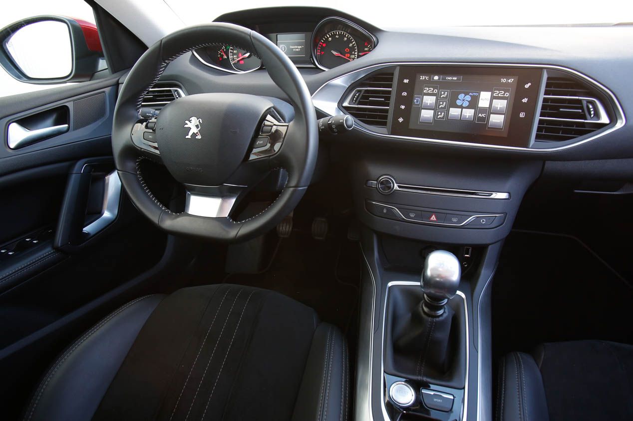 Ford Focus 1.5 TDCi/120, Peugeot 308 1.2 Pure Tech/130 y Toyota Auris Hybrid, ¿gasolina, Diésel o híbrido?