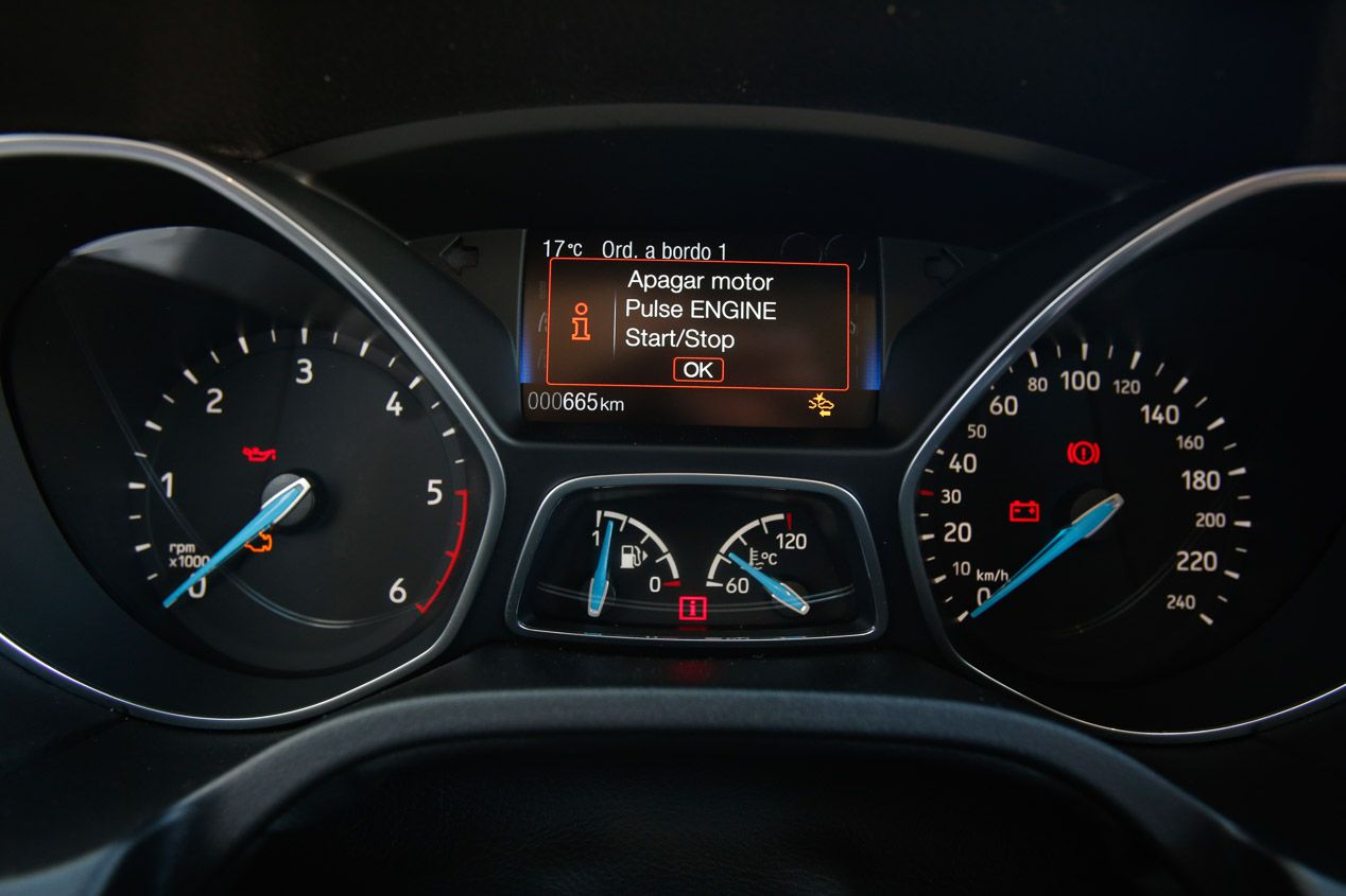 Ford Focus 1.5 TDCi/120, Peugeot 308 1.2 Pure Tech/130 y Toyota Auris Hybrid, ¿gasolina, Diésel o híbrido?
