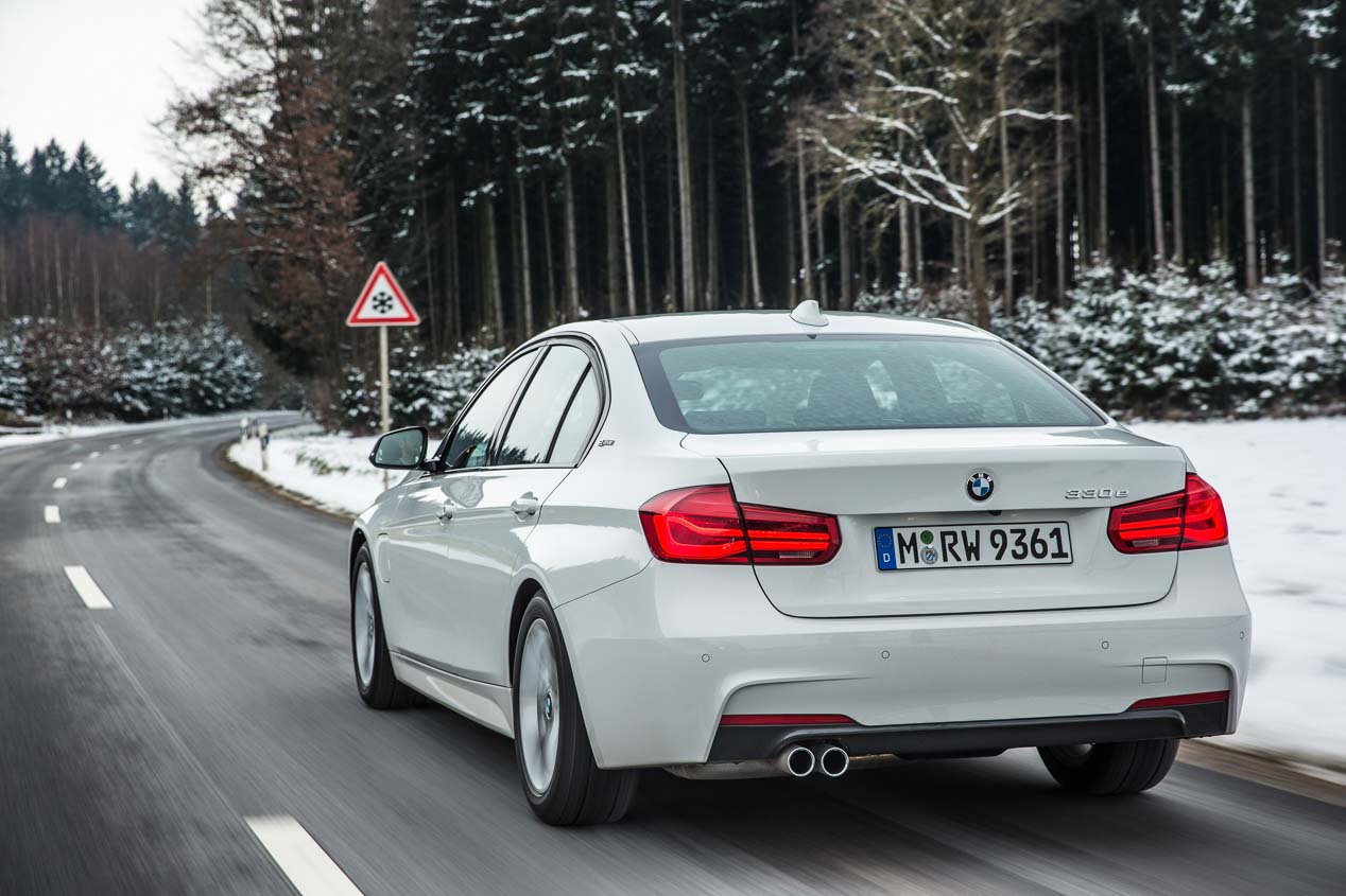 BMW 330e: el nuevo híbrido de la Serie 3 ahora con autonomía puramente eléctrica